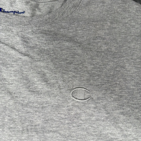 Champion Men's T-shirt - Size Medium - Picture 2 of 7